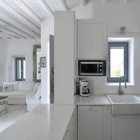 Σπίτι διακοπών Sunray Paros Seafront With Jaccuzzi Next To Kite Sports Πούντα